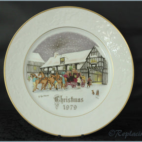 Royal Worcester - Christmas Plates - 1979 (Christmas Eve)
