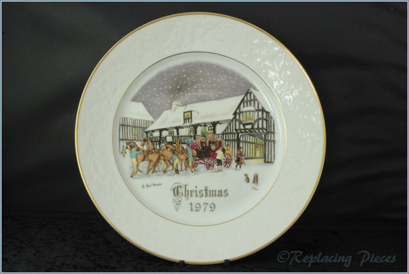 Royal Worcester - Christmas Plates - 1979 (Christmas Eve)
