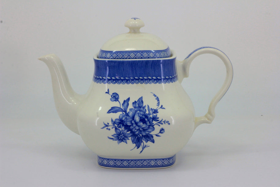 Churchill - Out Of The Blue - Teapot