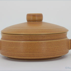 Denby - Canterbury - Casserole Dish - Brown ceramic dish with lid on a white background