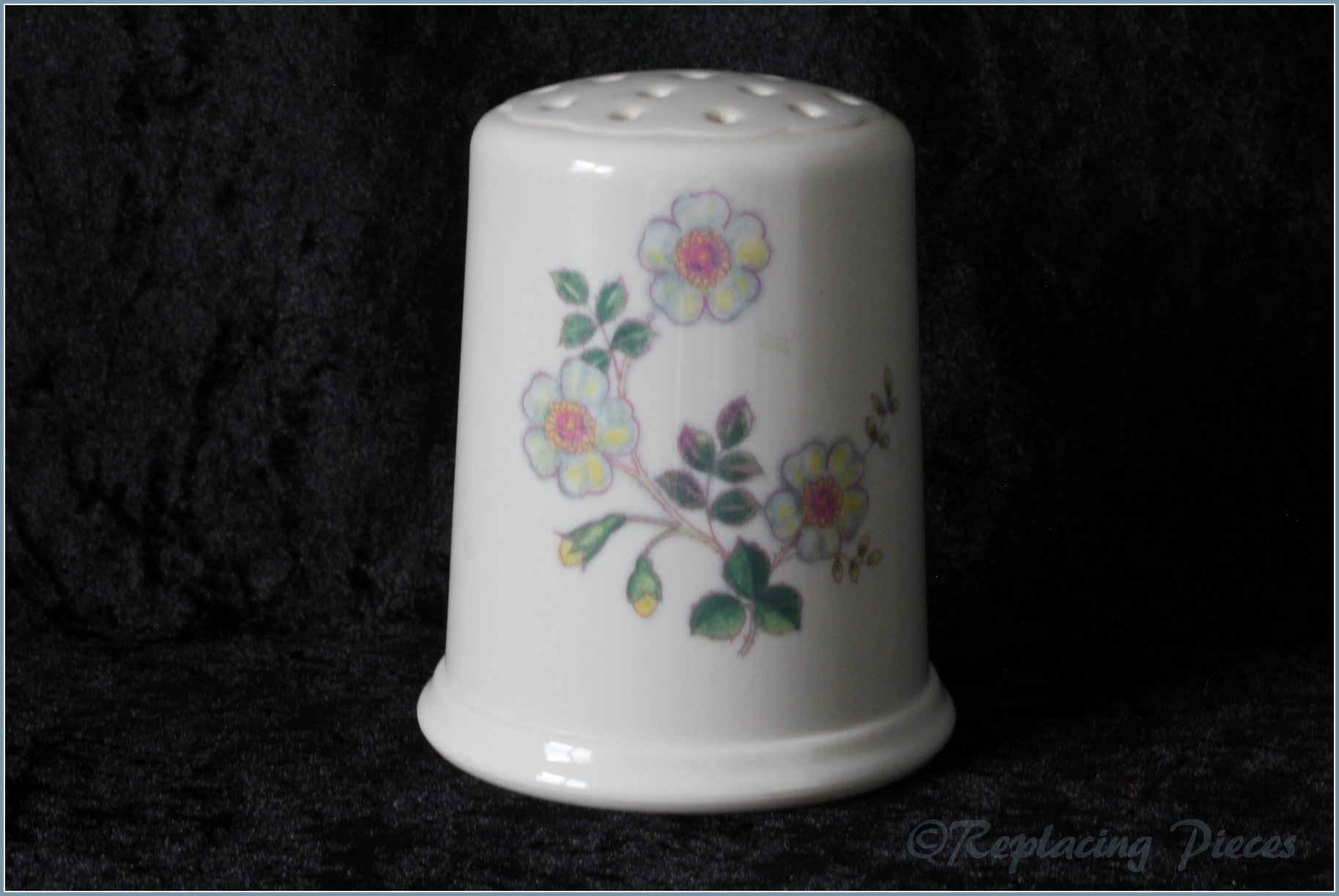 Marks & Spencer - Autumn Leaves - Melamine Flour Sifter