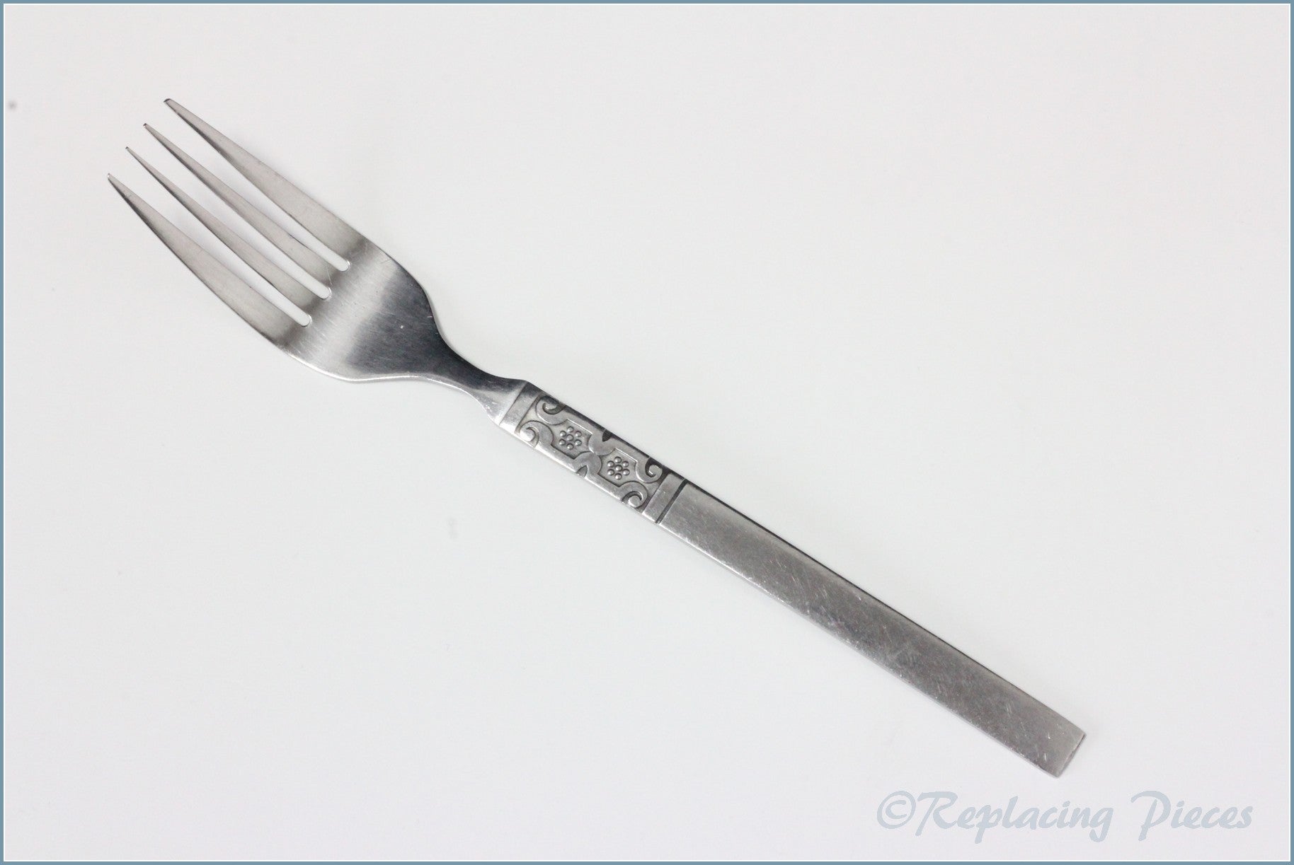 Oneida - Artistic - Dessert Fork
