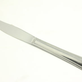 Oneida - Balmoral - Dinner Knife (No 18 Mark)