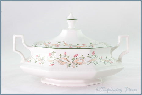 Johnson Brothers - Eternal Beau - Lidded Vegetable Dish