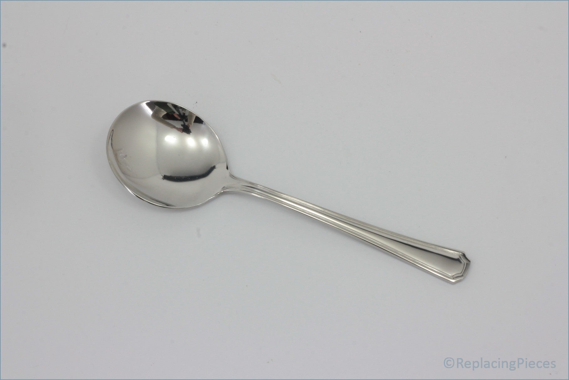 Oneida - Balmoral 18/8 - Fruit Spoon