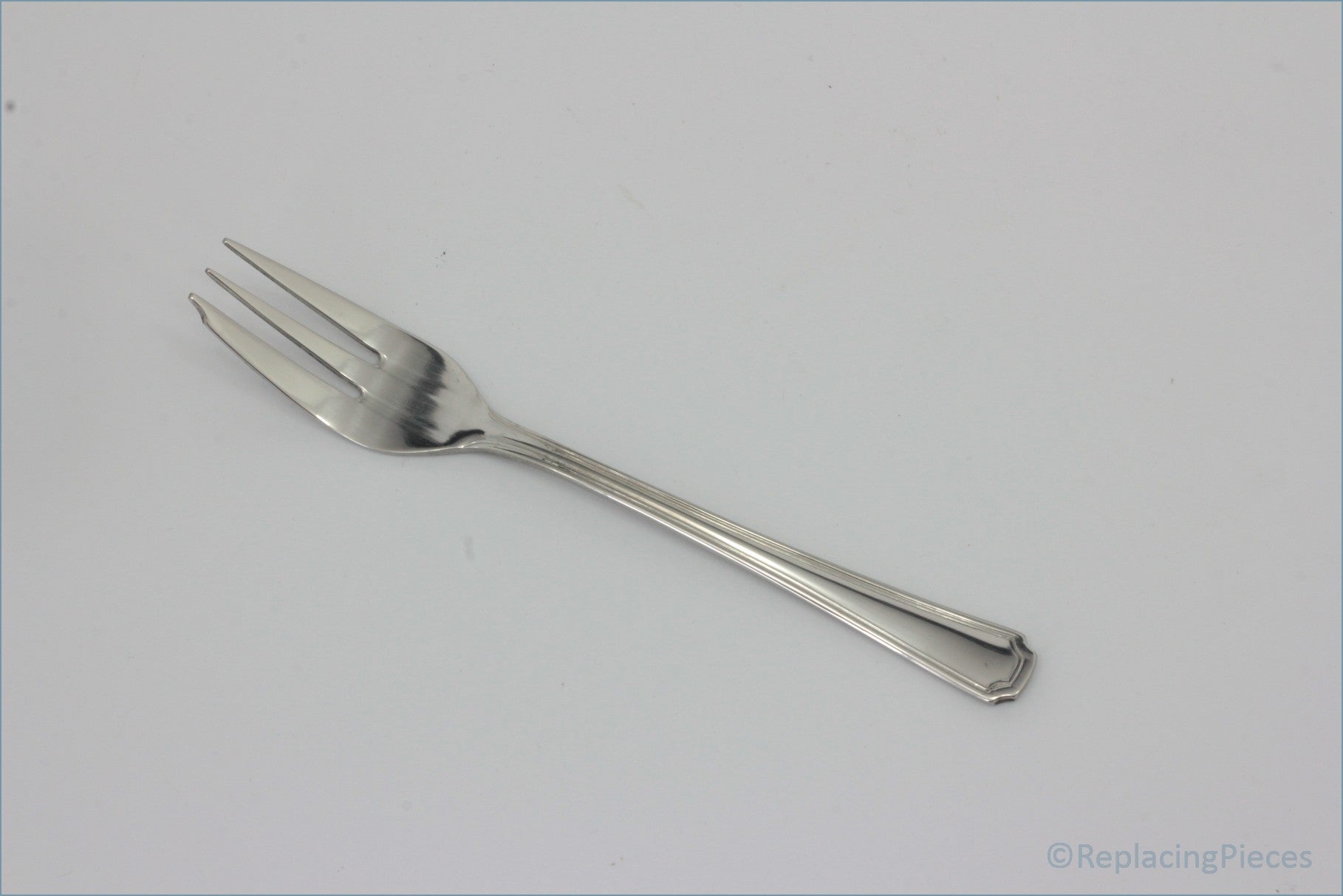 Oneida - Balmoral 18/8 - Pastry Fork