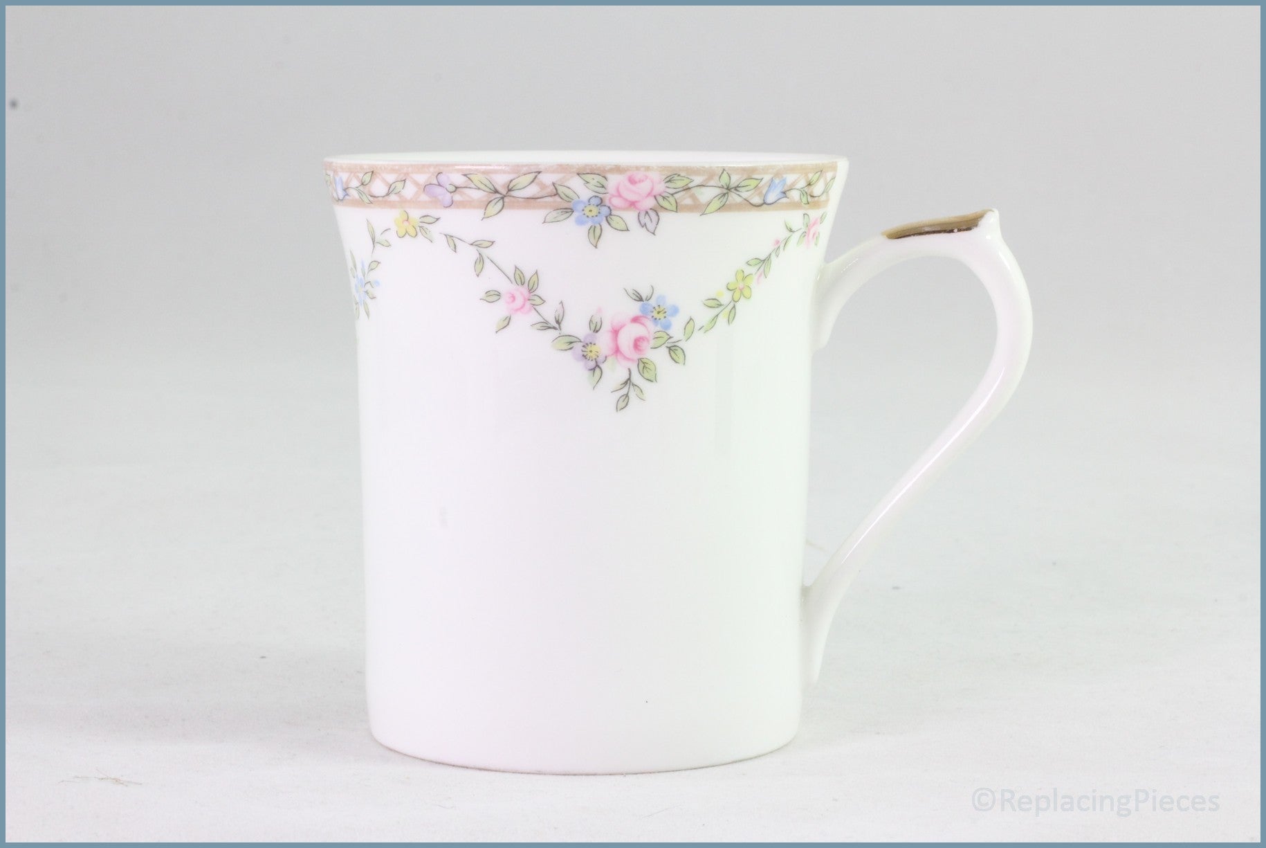 Queens - Garland Rose - Mug (No Gold)