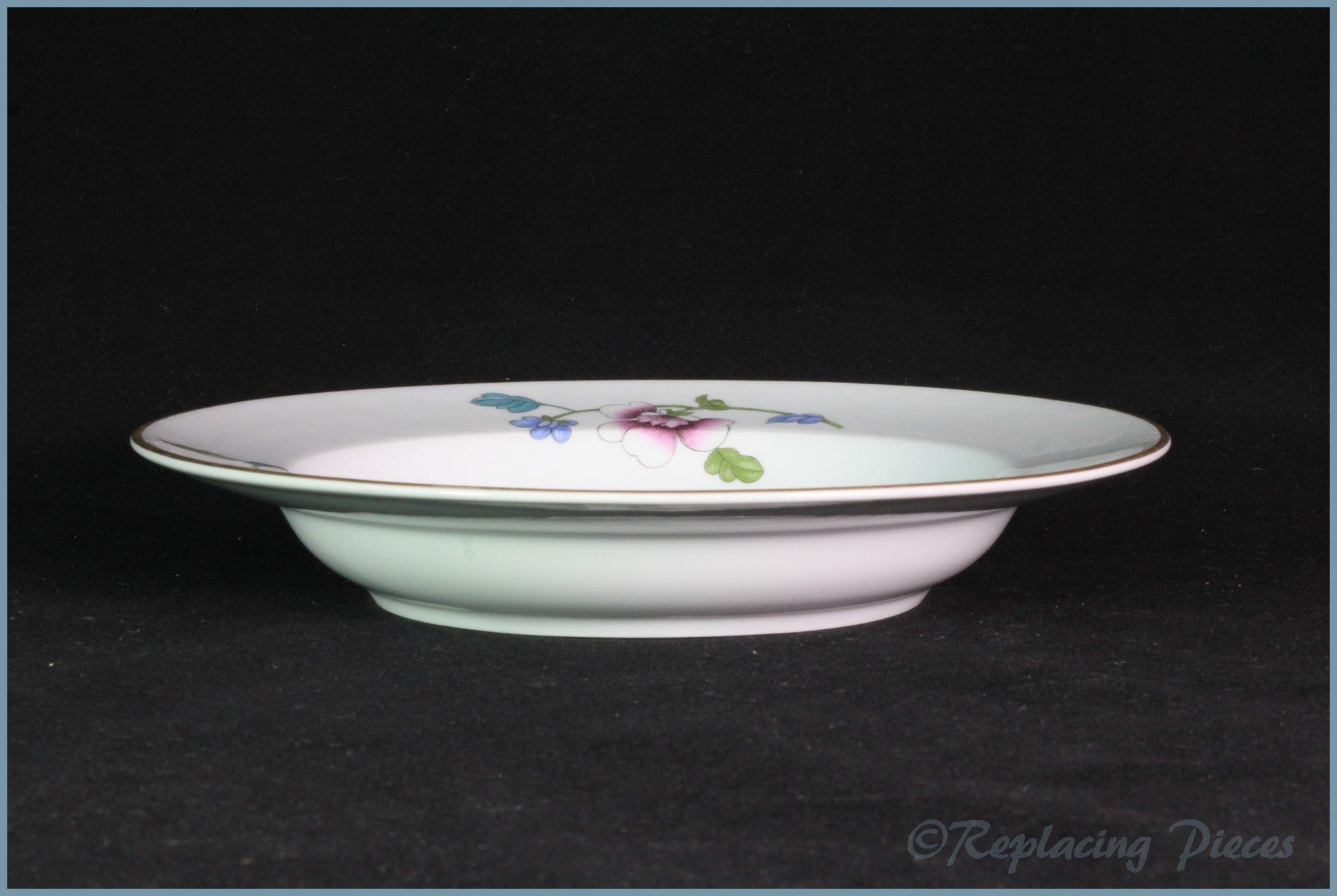 Royal Worcester - Astley (Gold Edge) - 9