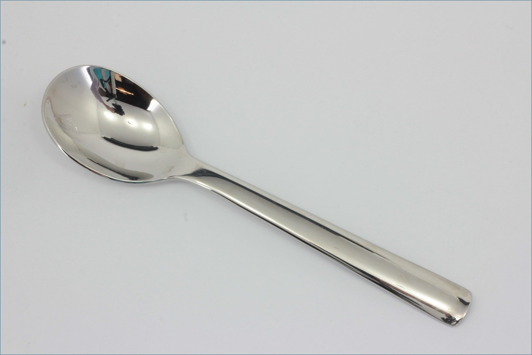 Robert Welch - Avon Bright (18/10) - Dessert Spoon