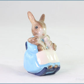 Royal Albert - Mrs Rabbit & Bunnies