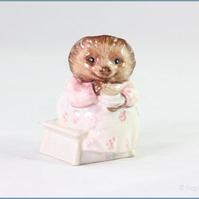 Royal Albert - Mrs Tiggywinkle Takes Tea