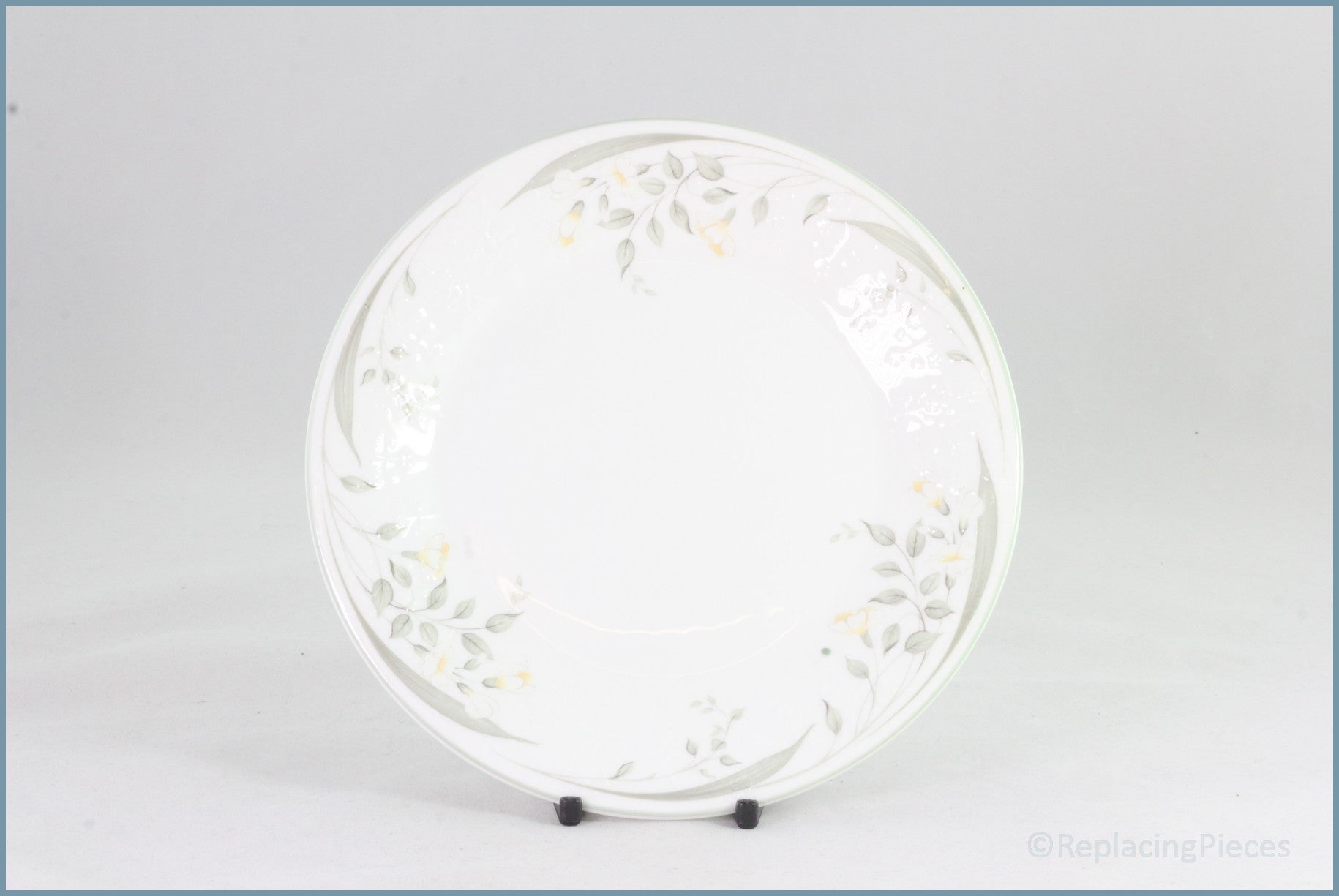 Royal Albert - Hazy Dawn - 6 3/4