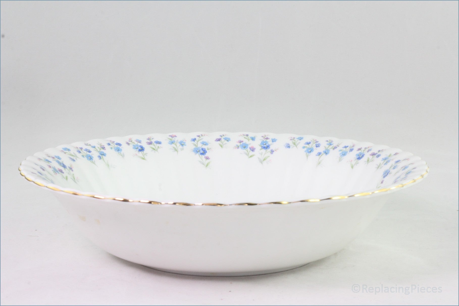 Royal Albert - Memory Lane - 9 1/2