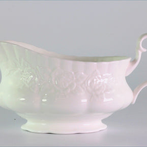 Royal Albert - Old English Garden - Gravy Boat