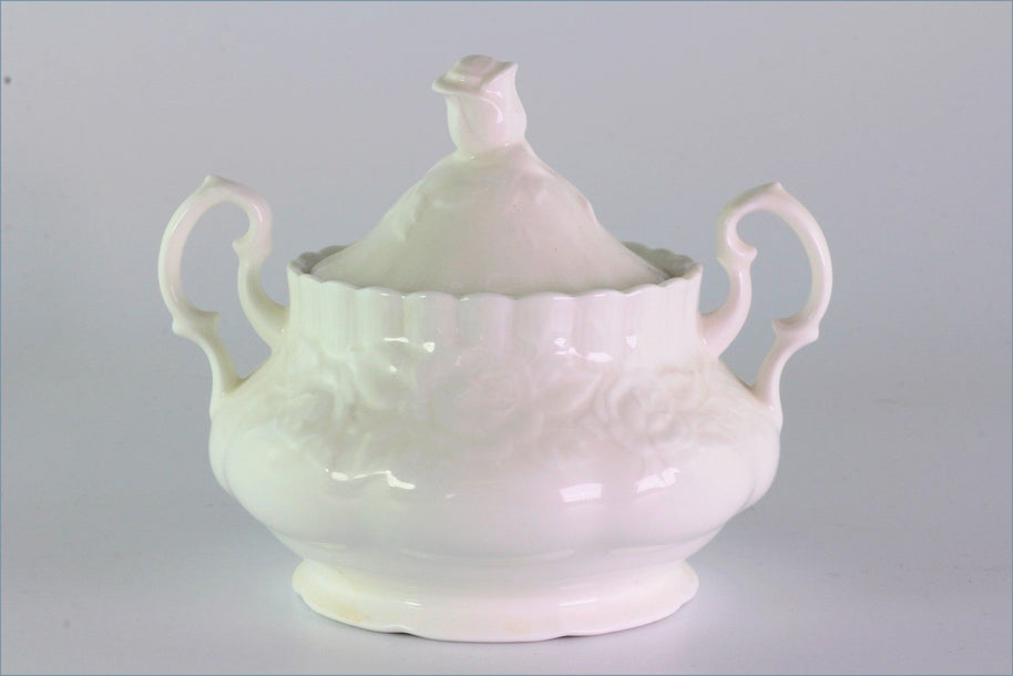 Royal Albert - Old English Garden - Lidded Sugar Bowl