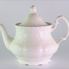 Royal Albert - Old English Garden - 2 Pint Teapot