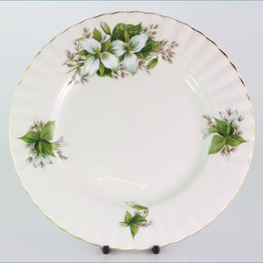 Royal Albert - Trillium - 8 1/4