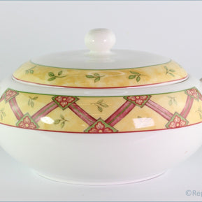Royal Doulton - Antique Leaves - Lidded Vegetable Dish