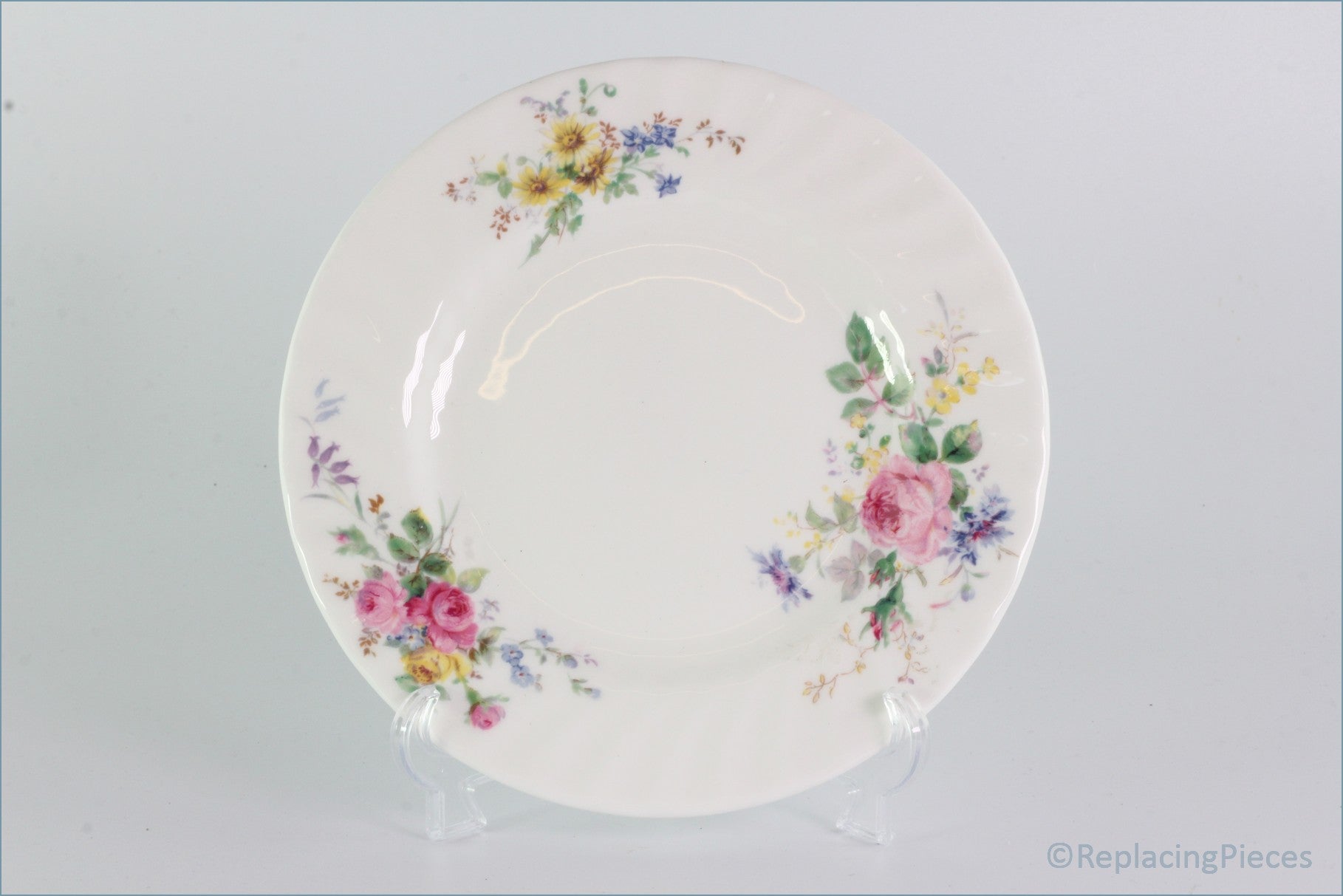 Royal Doulton - Arcadia (H4802) - 6 1/2