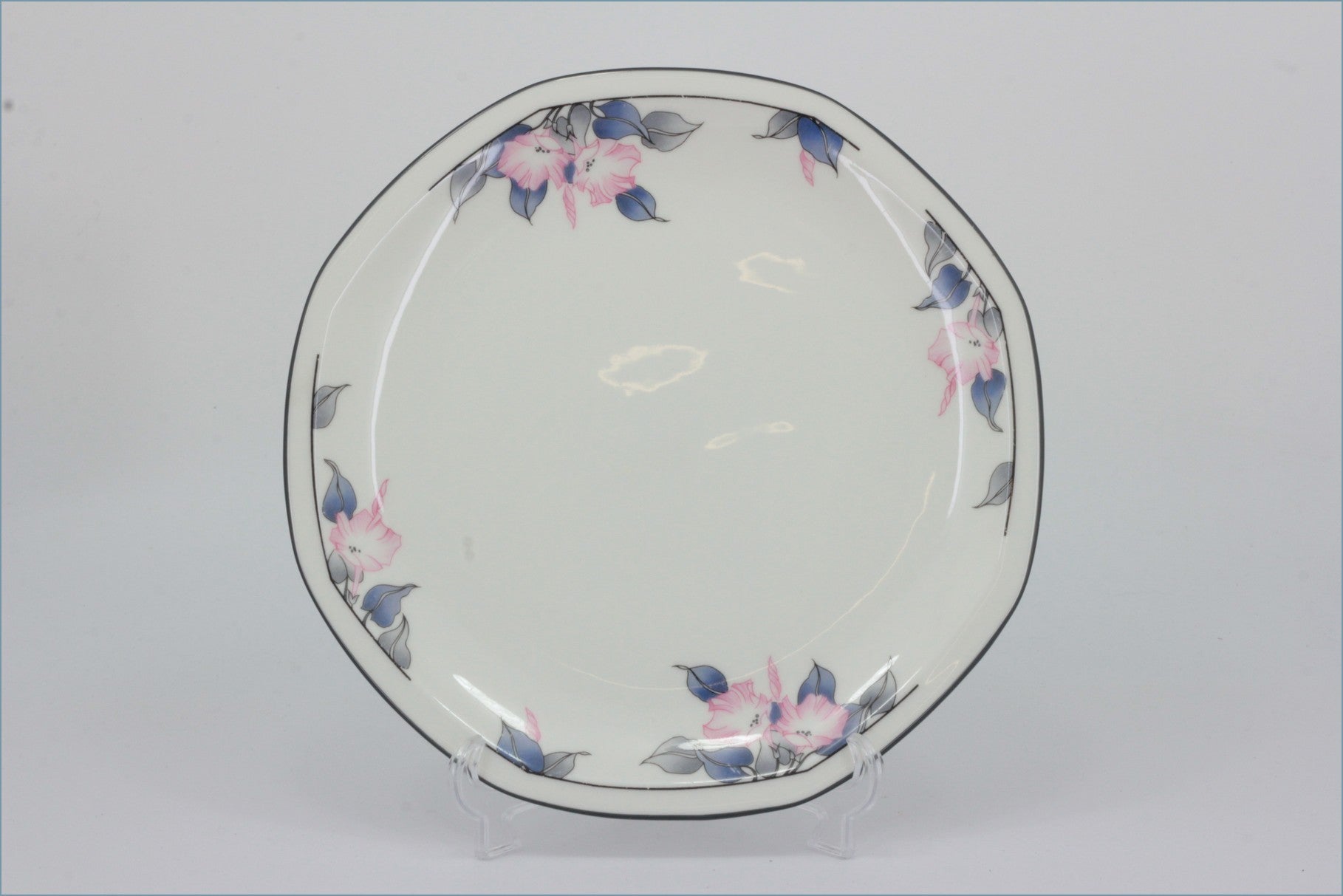 Royal Doulton - Bloomsbury - 8 1/8