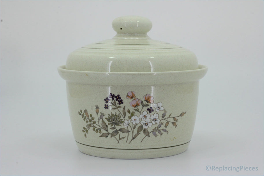 Royal Doulton - Bredon Hill (LS1045) - 2 Pint Casserole Dish
