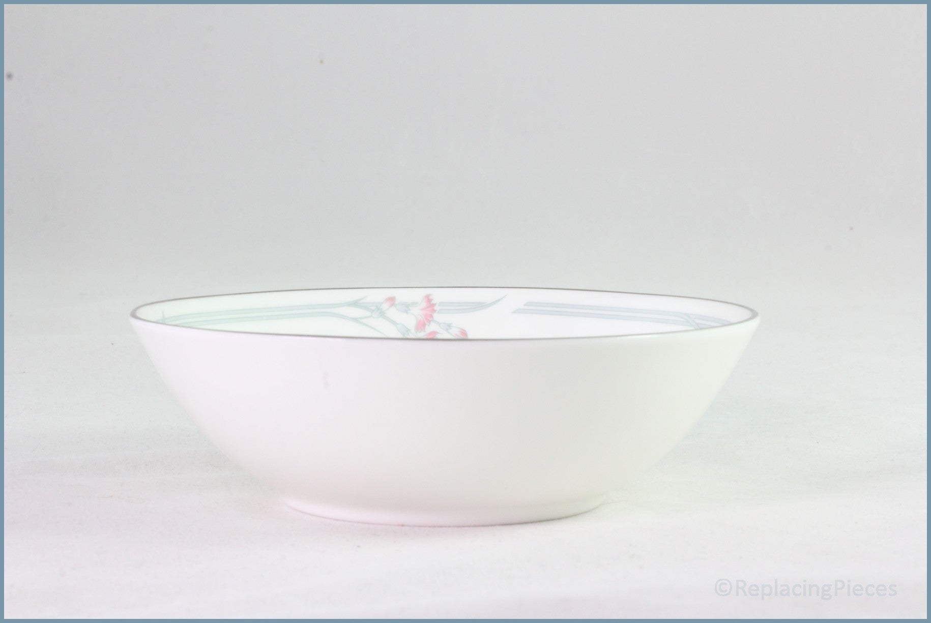 Royal Doulton - Carnation (H5084) - 5 1/4
