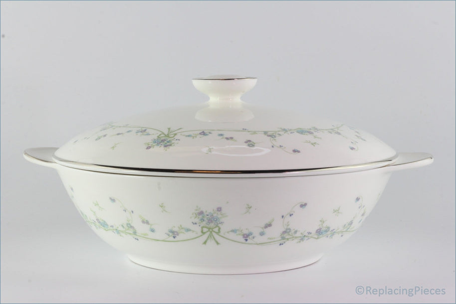 Royal Doulton - Demure (H5067) - Lidded Vegetable Dish