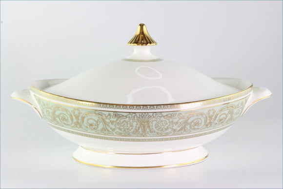 Royal Doulton - English Renaissance (H4972) - Lidded Vegetable Dish