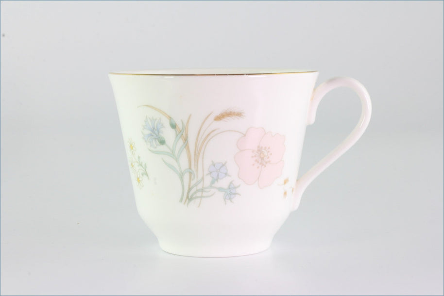 Royal Doulton - Flirtation (H5043) - Teacup