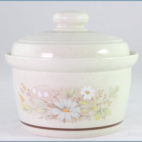 Royal Doulton - Florinda - 2 Pint Casserole Dish