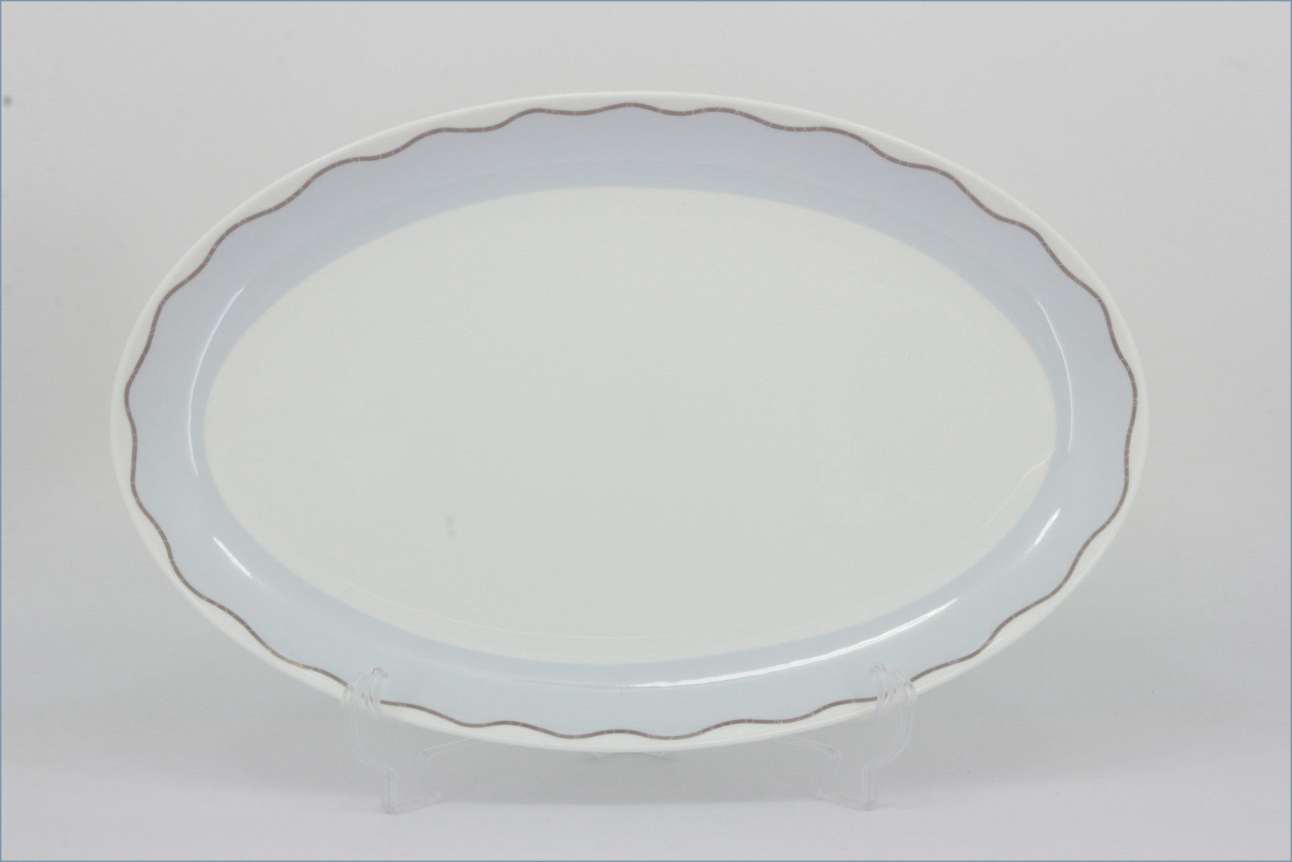 Royal Doulton - Fusion (Frivolous Blue) - 15 1/4