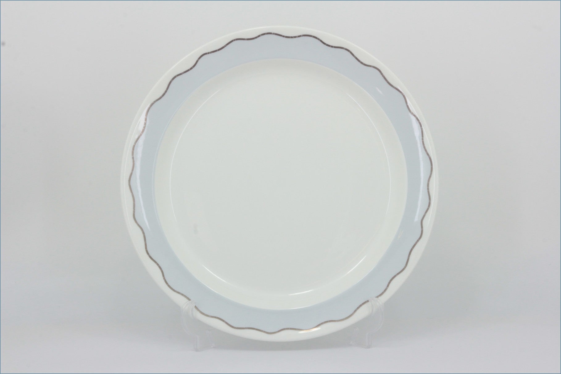 Royal Doulton - Fusion (Frivolous Blue) - 13 3/8