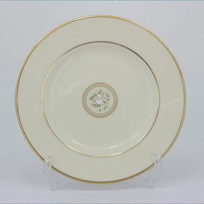 Royal Doulton - Heather (H5089) - 6 5/8