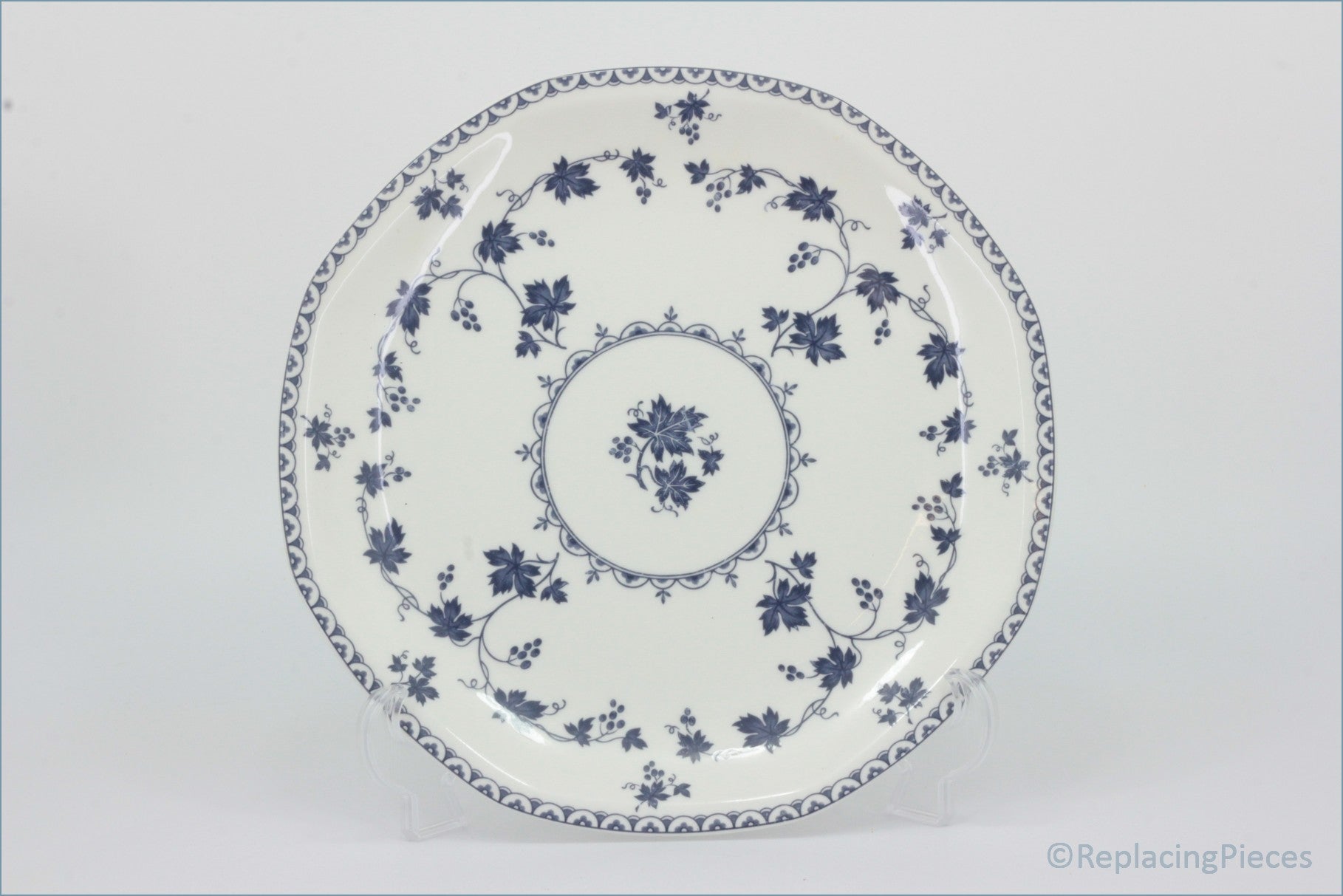 Royal Doulton - Hartford (LS1085) - Dinner Plate - White plate with blue floral patterns on a white background