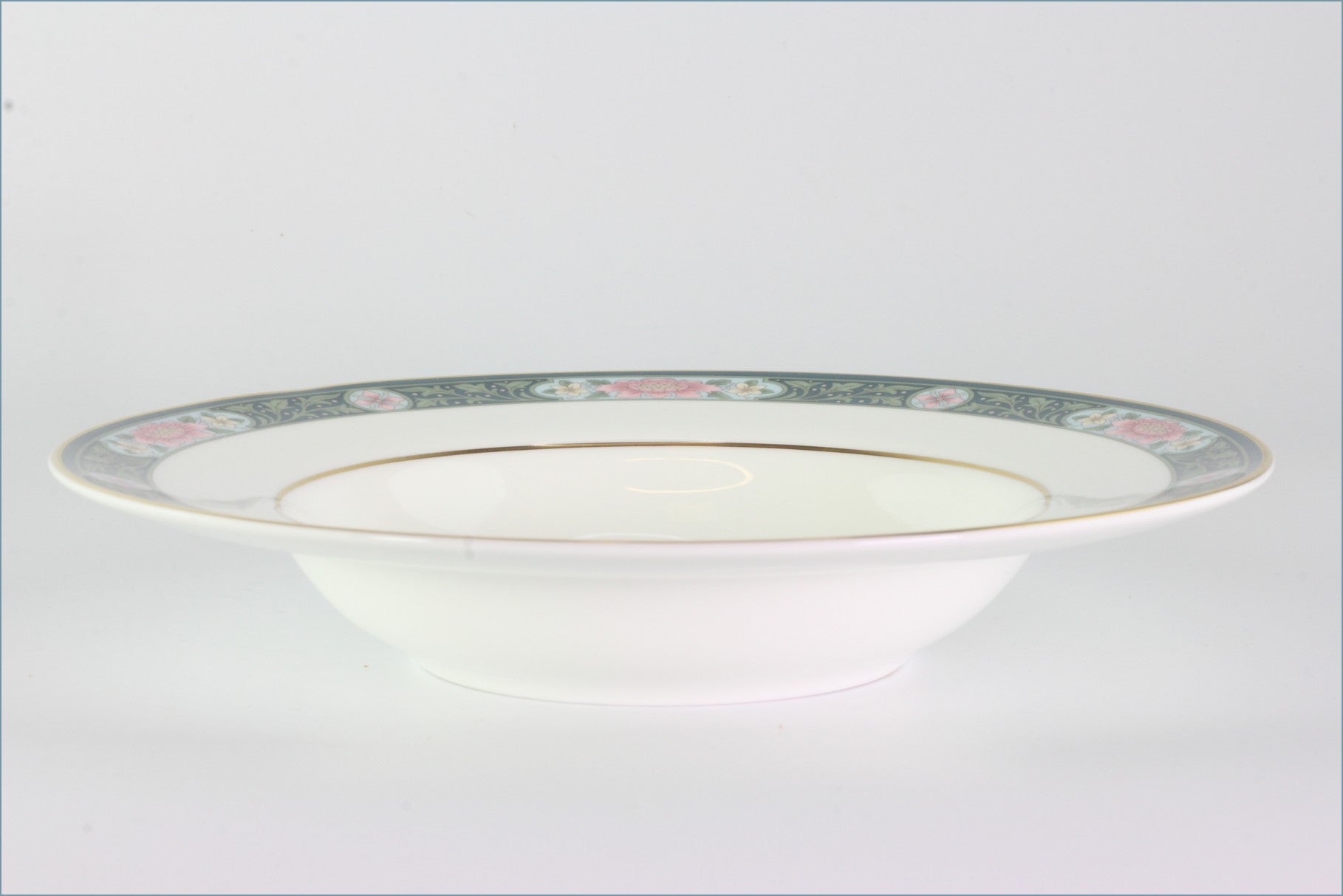 Royal Doulton - Hartwell (H5227) - 8 1/4