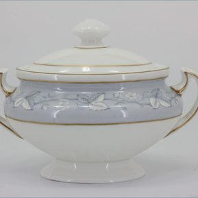 Royal Doulton - Queensbury (H4898) - Lidded Sugar Bowl