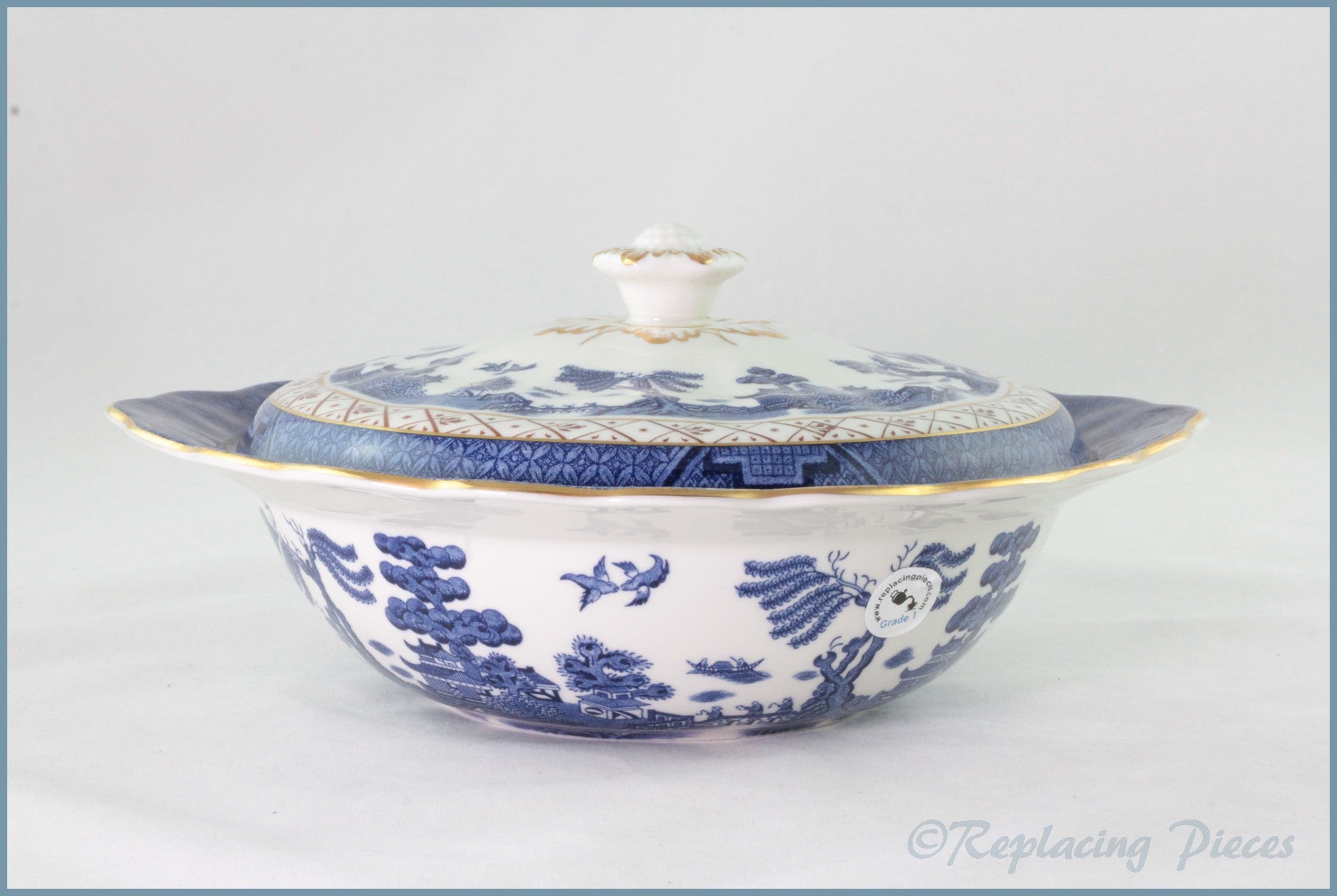 Royal Doulton - Real Old Willow - Lidded Vegetable Dish