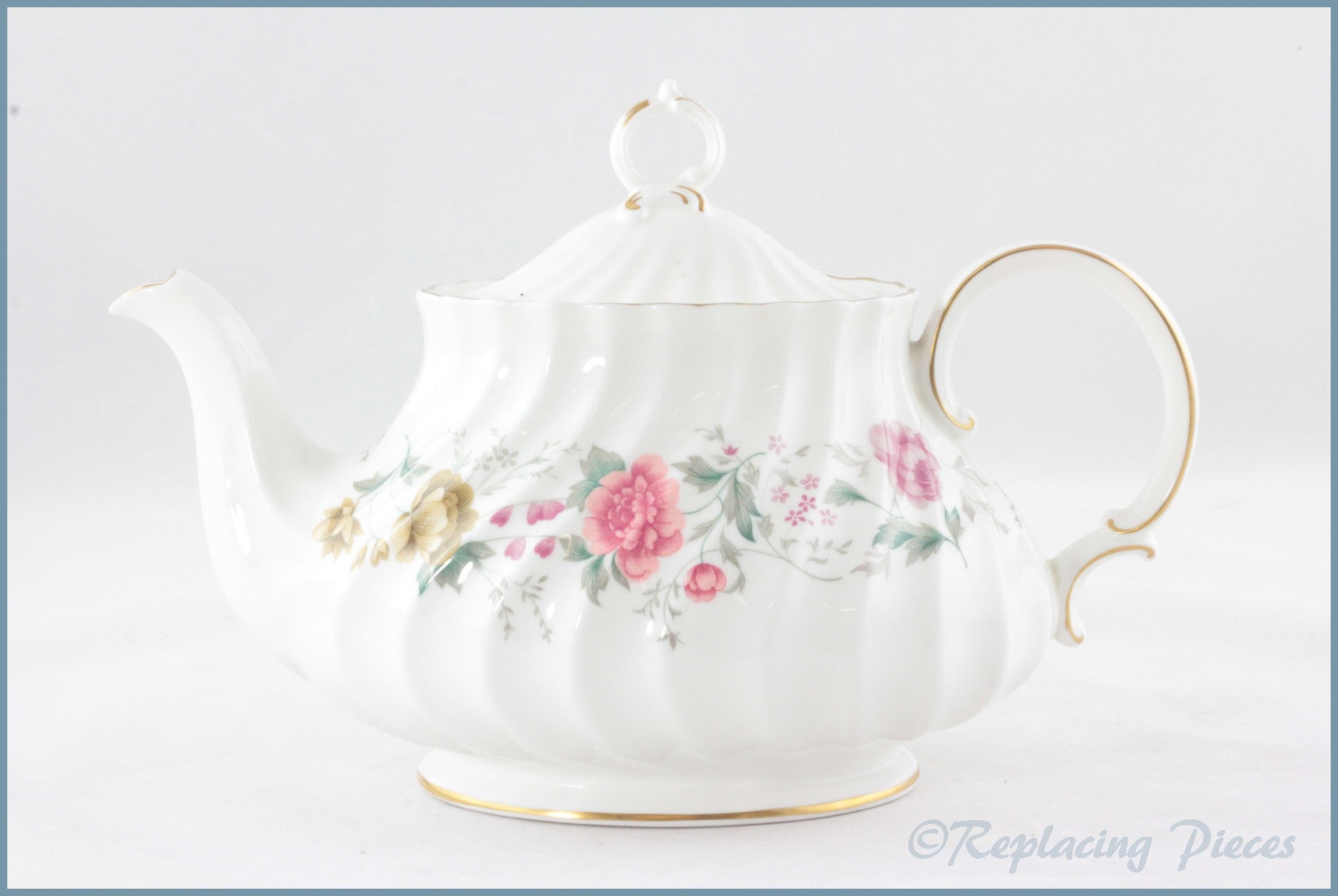 Royal Doulton - Roselle (H4976) - 2 Pint Teapot