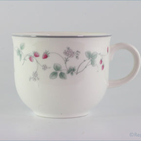 Royal Doulton - Strawberry Fayre - Teacup