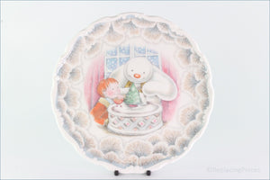 Royal Doulton - The Snowman Gift Collection - Plate 'Snowman Christmas Cake'