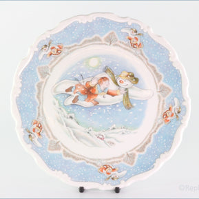 Royal Doulton - The Snowman Gift Collection - Plate 'Walking In The Air'