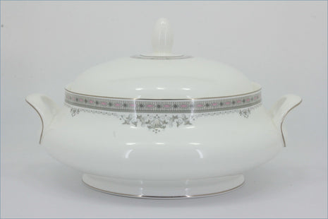 Royal Doulton - York - Lidded Vegetable Dish
