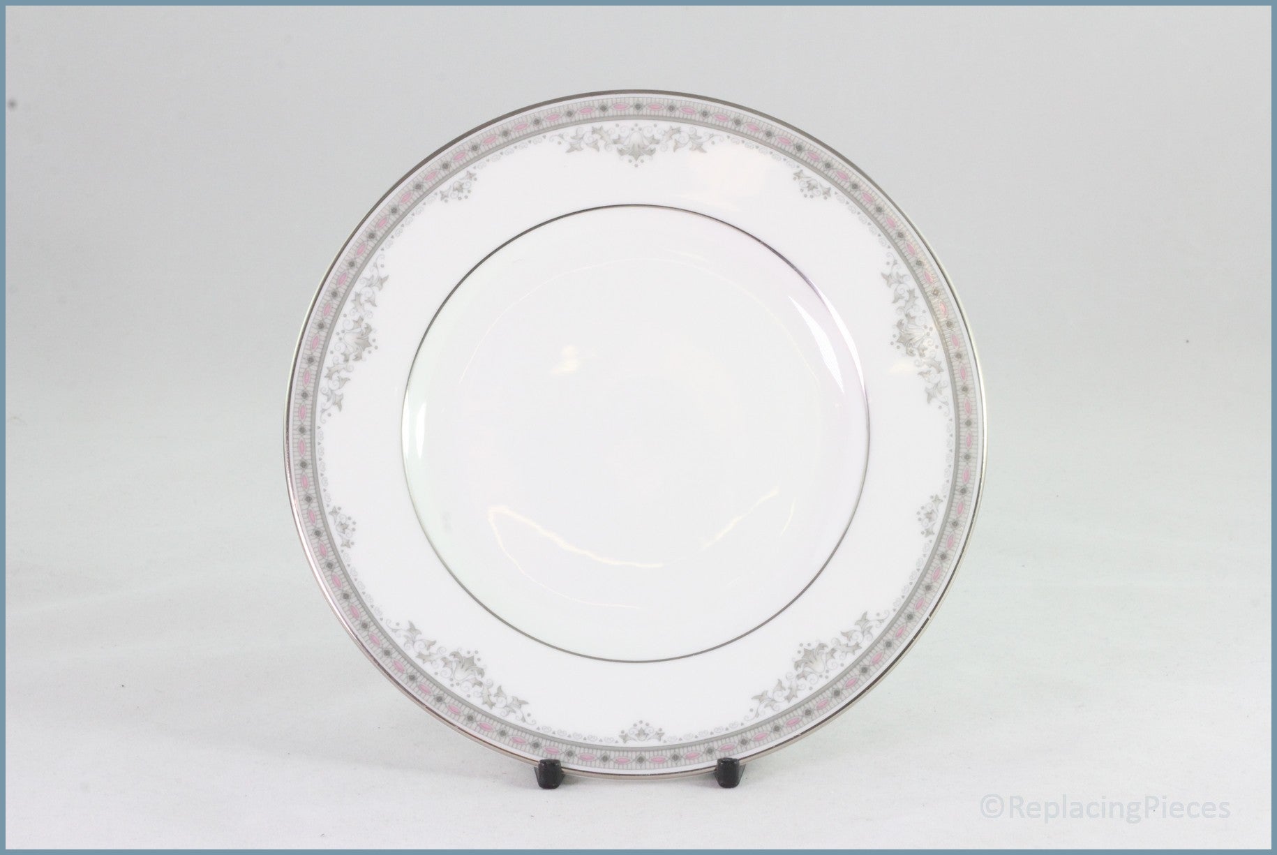 Royal Doulton - York - 6 5/8