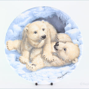 Royal Grafton - Polar Wildlife - Polar Bear Cubs (no.2)
