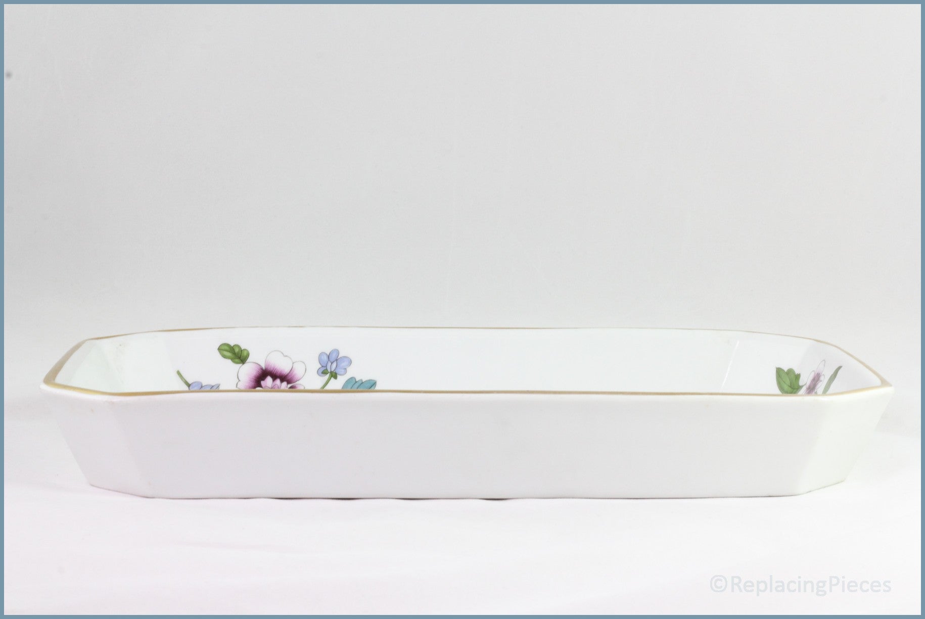 Royal Worcester - Astley (Gold Edge) - 10