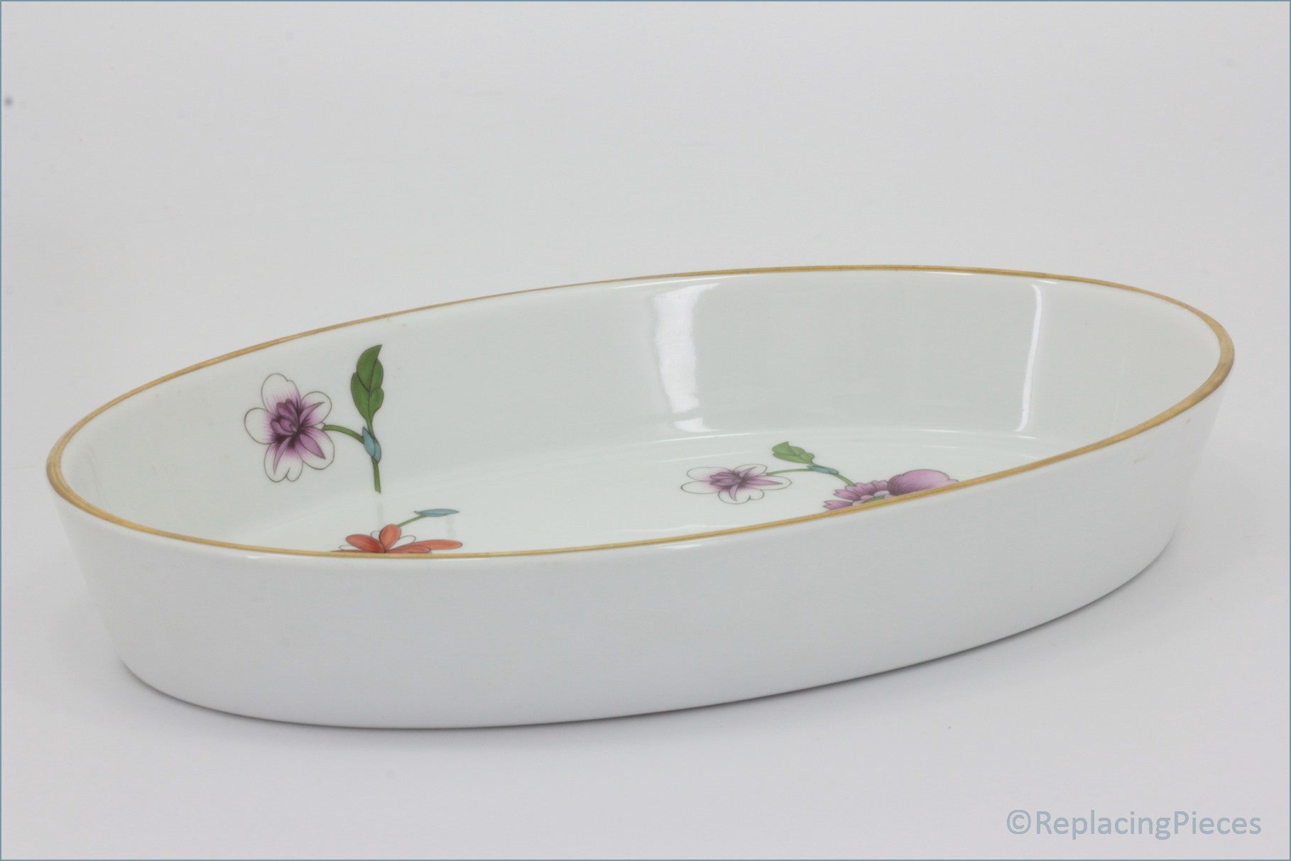 Royal Worcester - Astley (Gold Edge) - 10 1/2