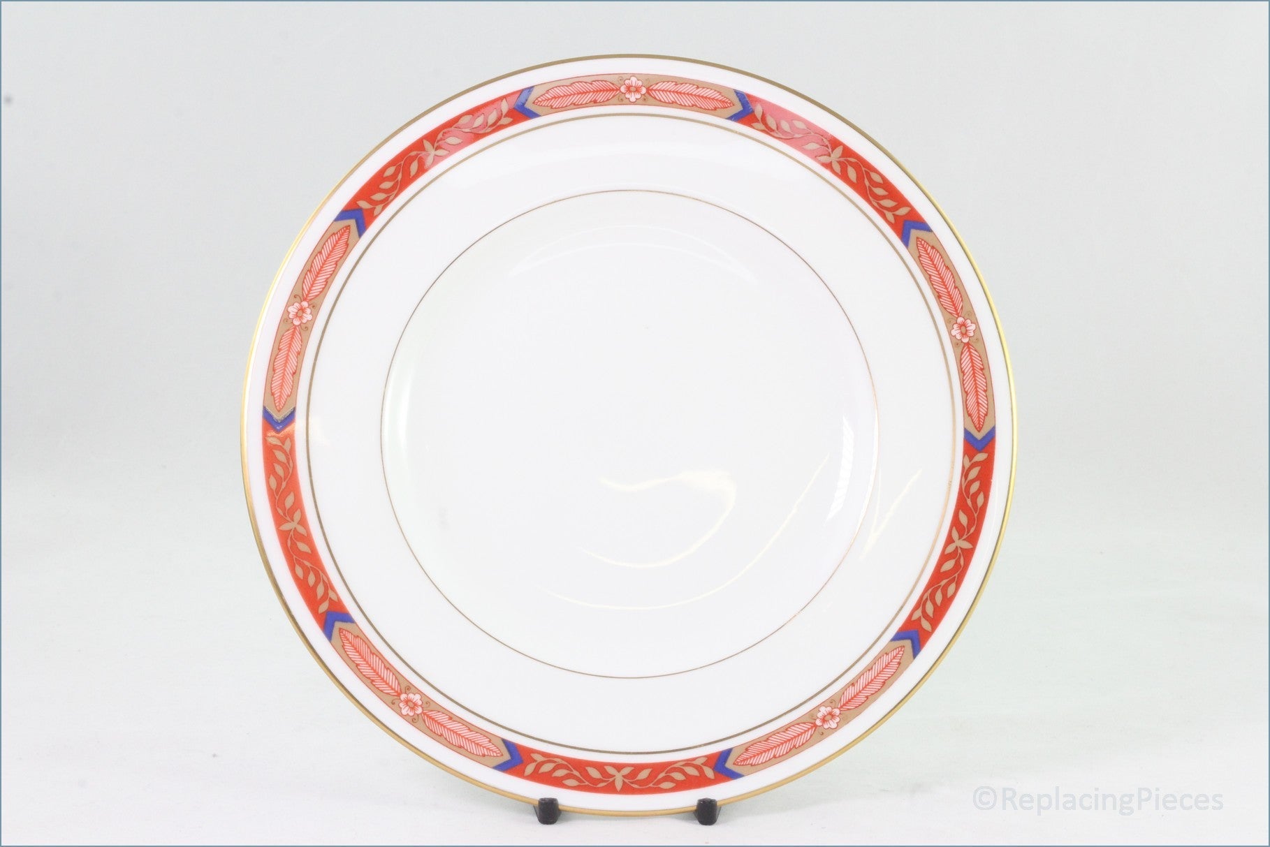 Royal Worcester - Beaufort Red - 8 1/4