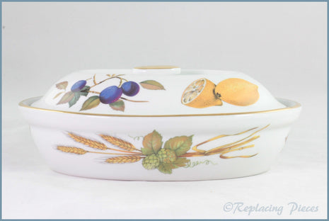 Royal Worcester - Evesham Gold - 2 Pint Oval Casserole (Lemons Lid)