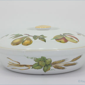 Royal Worcester - Evesham Gold - 3 Pint Casserole (Shape 22 Size 1) - Decorative ceramic dish with lid featuring fruit and plant designs on a white background