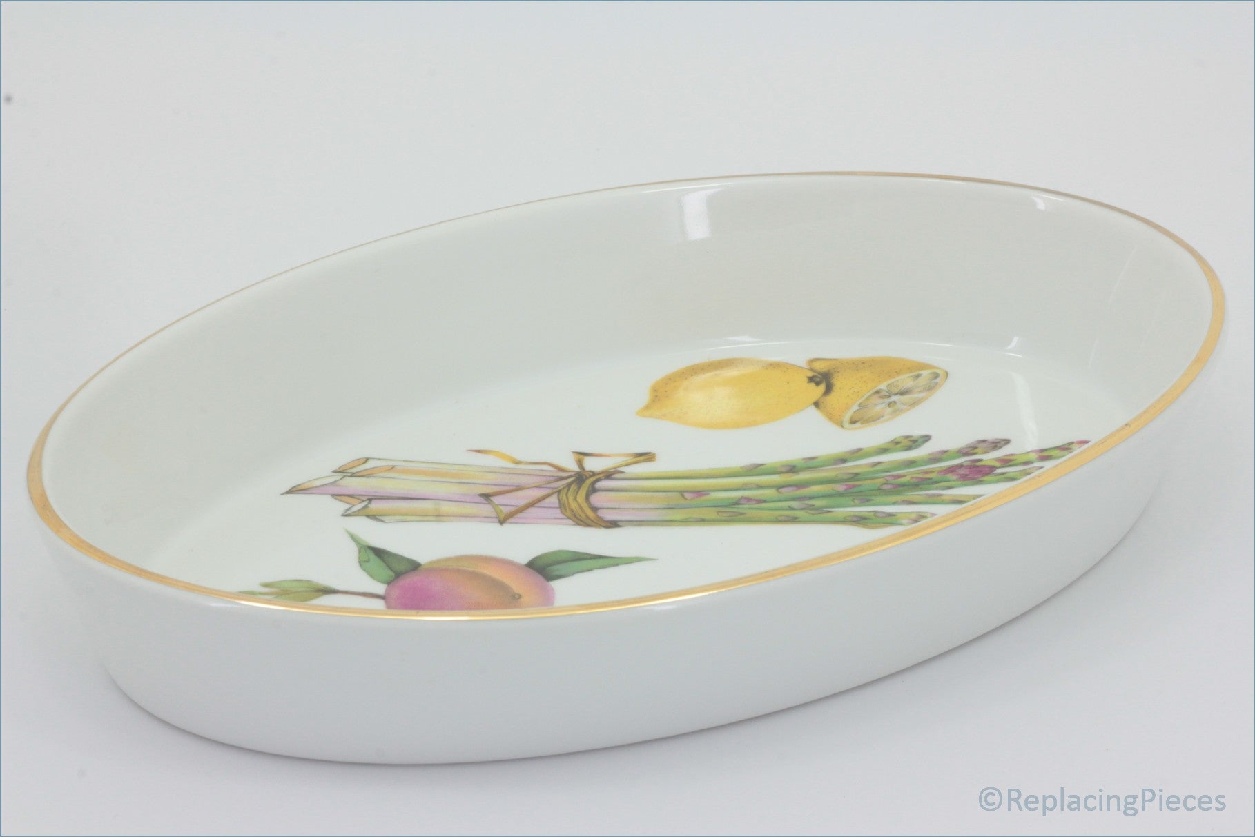 Royal Worcester - Evesham Gold - 10 1/2